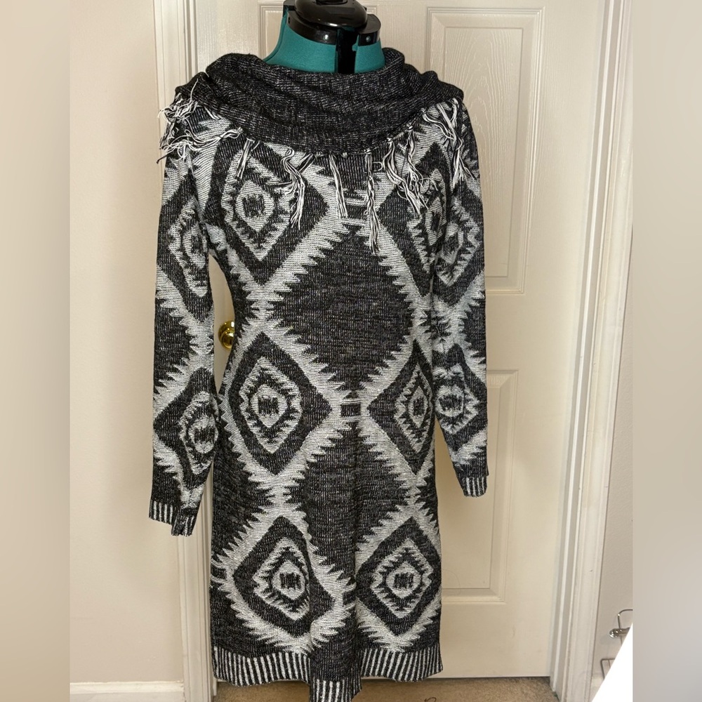 Monroe & Main Sweater Dress Boho Aztec Gray Black Tunic Abstract Patterned Sz 1X